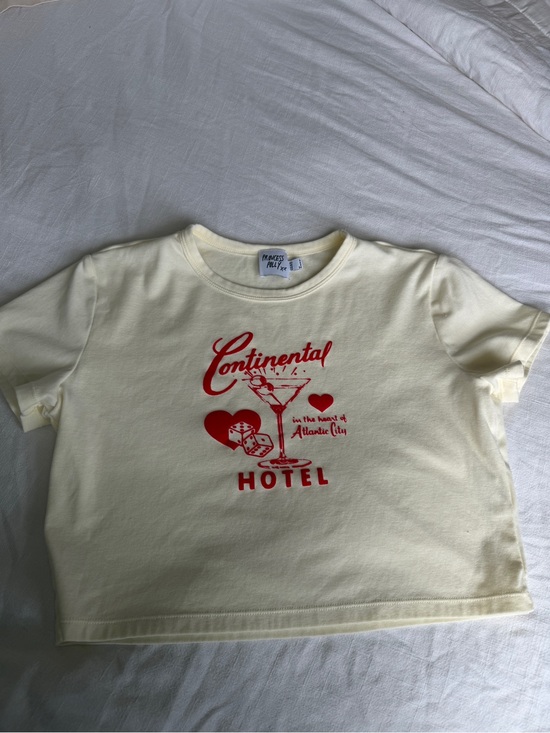 Princess Polly Tops - Princess Polly Cream Crop Tee with Red Continental Hotel Graphic